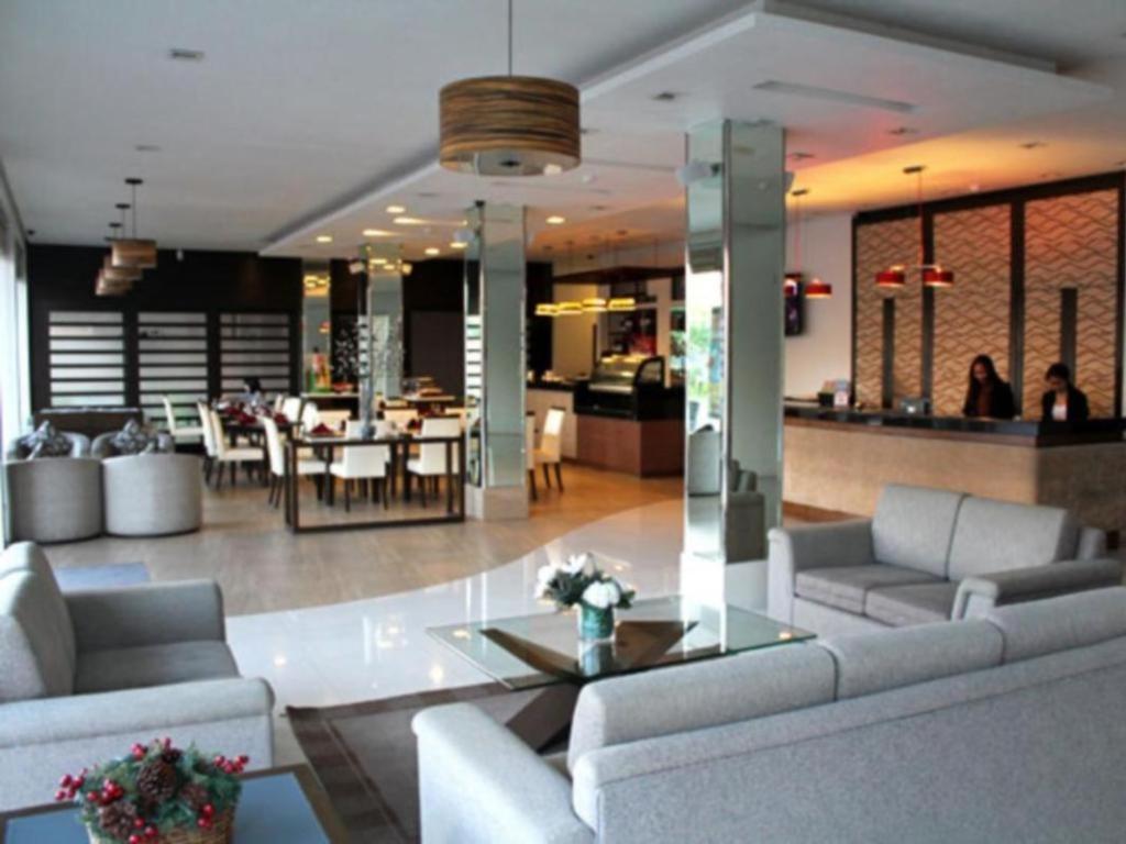 Casablanca Suites Легазпи Екстериор снимка