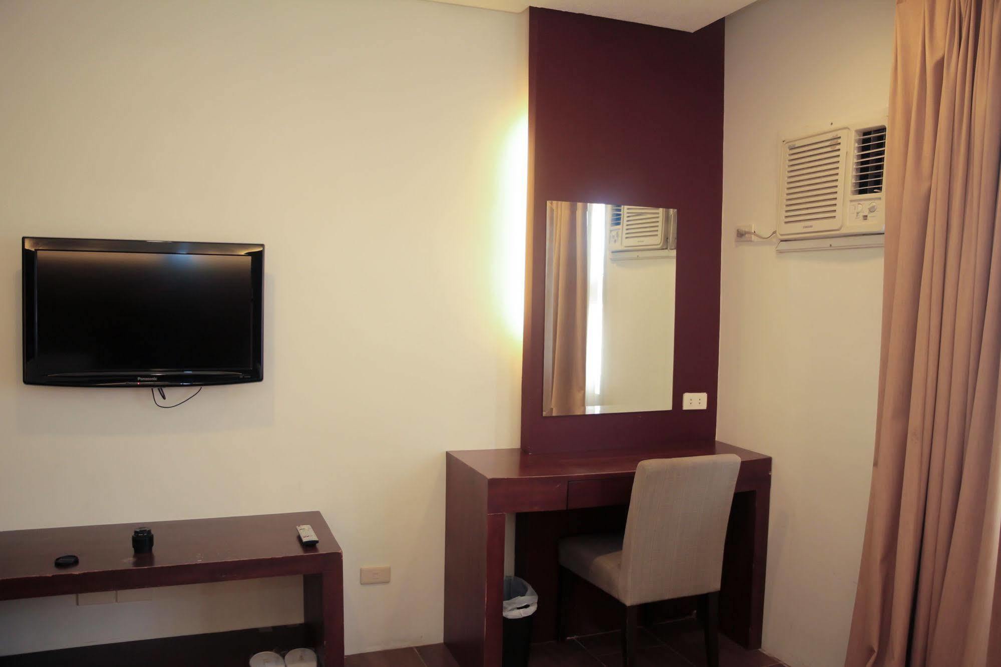 Casablanca Suites Легазпи Екстериор снимка
