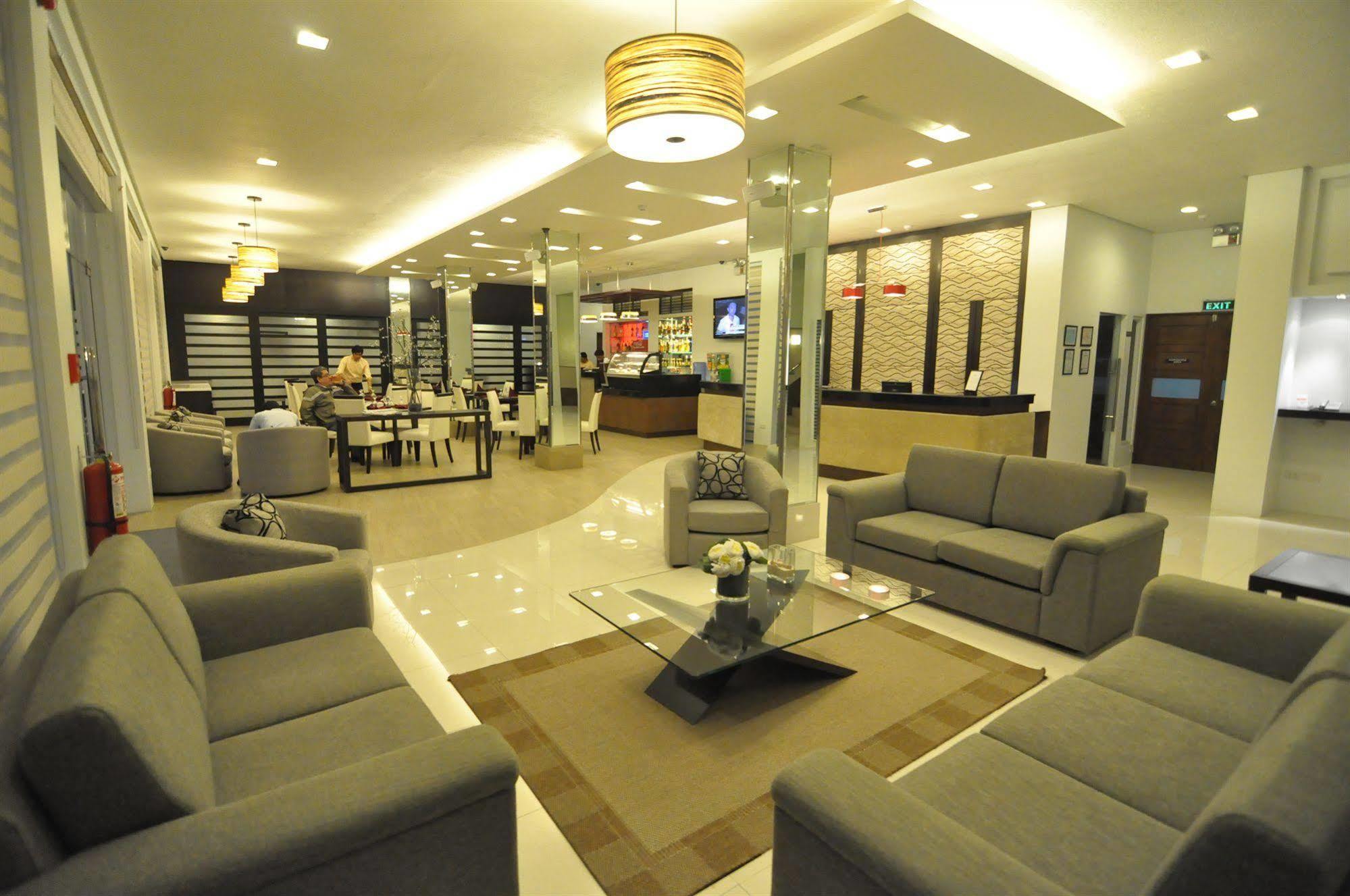 Casablanca Suites Легазпи Екстериор снимка